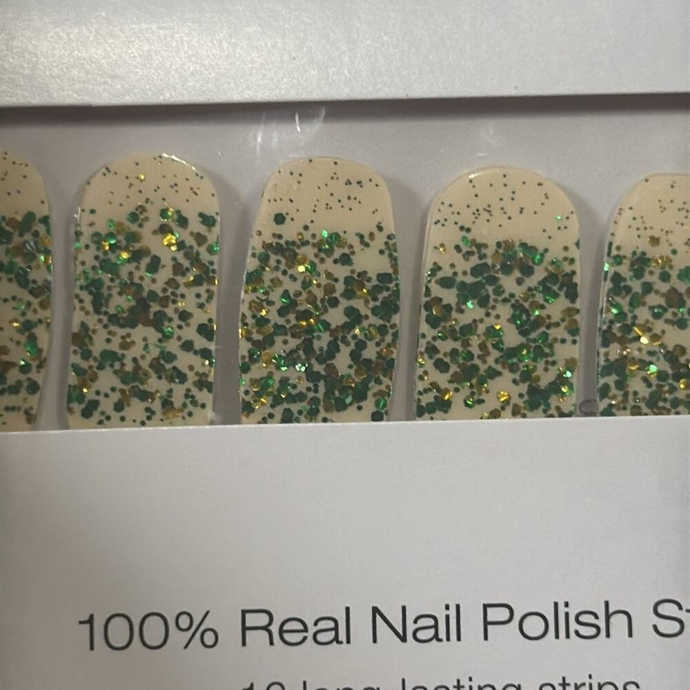 NWT Color Street Retired "Total Celt-down" Clear With Dipped Green Glitter